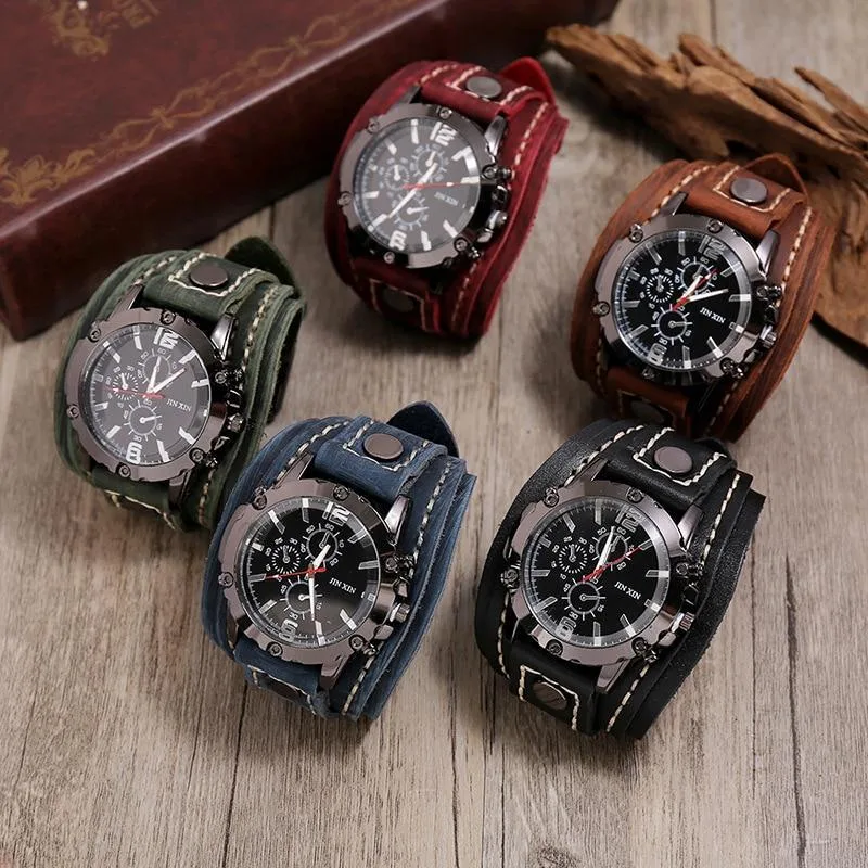 Vue 2 — Montre Bracelet de Force en Cuir