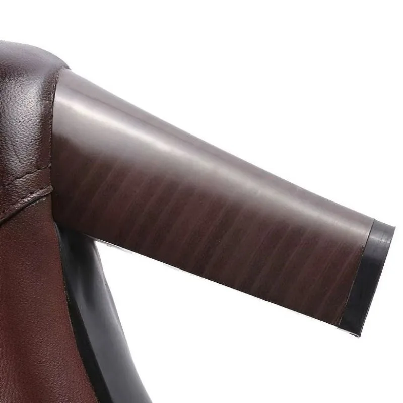 Vue 8 — Bottes Victoriennes en Cuir & Simili