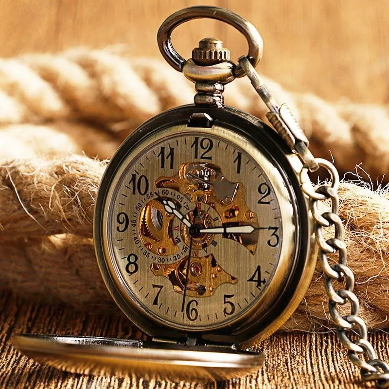 Vue 4 — Montre de Poche Steampunk (Coffret)