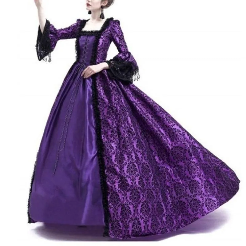 Vue 2 — Robe de Mariée Gothique Steampunk Violette