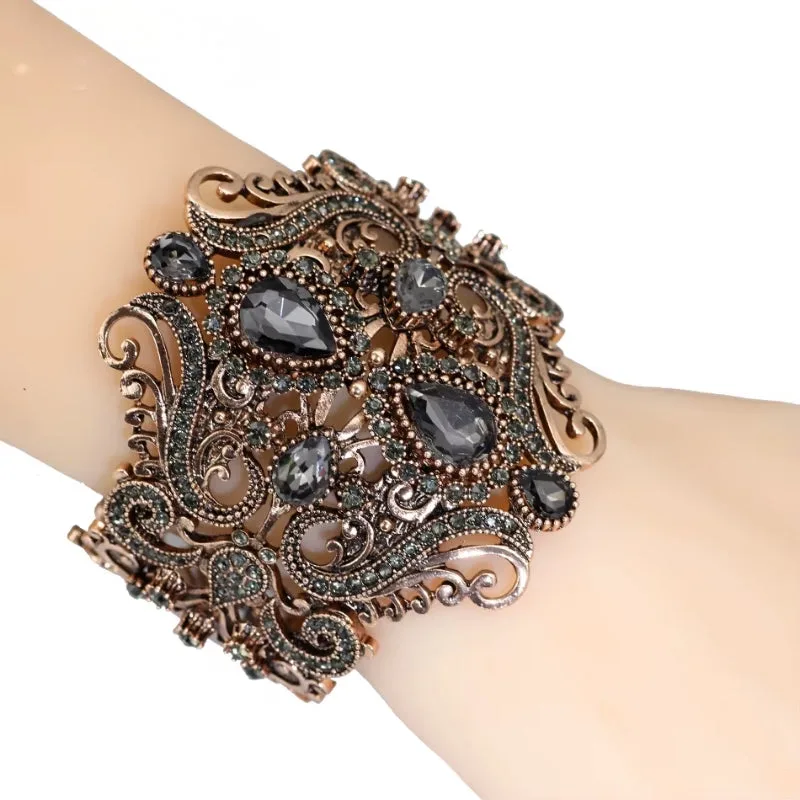 Vue 4 — Bracelet Victorien Perle