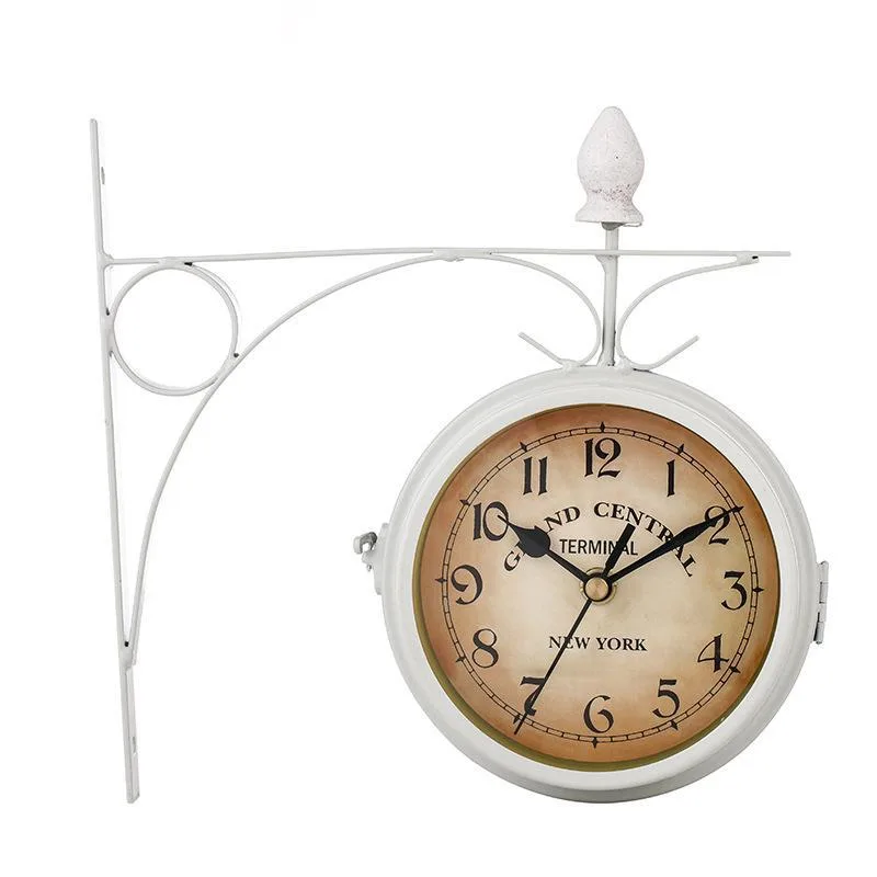 Vue 2 — Horloge Steampunk Style Gare