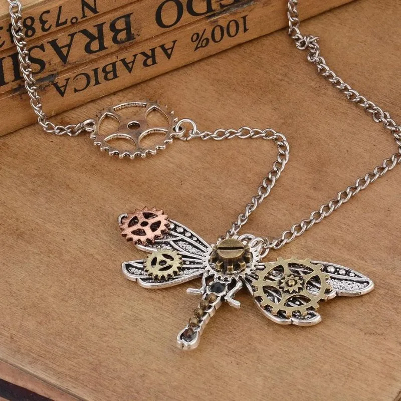 Vue 3 — Collier Steampunk Papillon