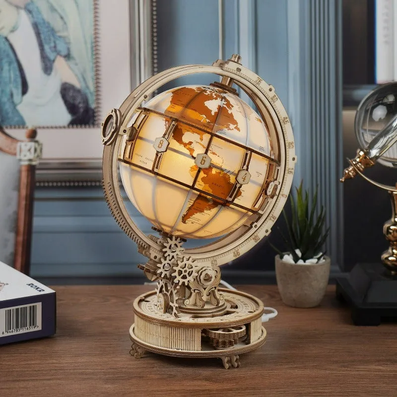 Vue 2 — Maquette Bois Globe Terrestre