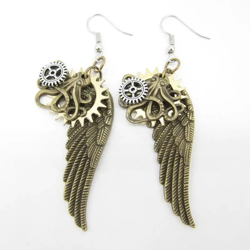 Vue 42 — Boucles d'Oreilles Pendantes Steampunk