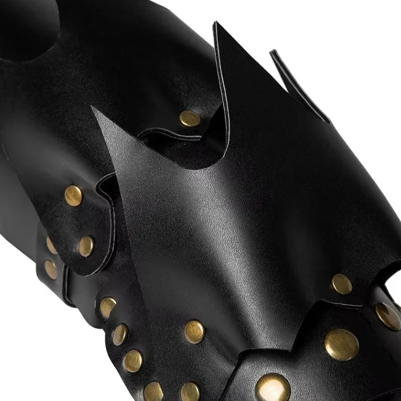 Vue 4 — Gantelet Steampunk