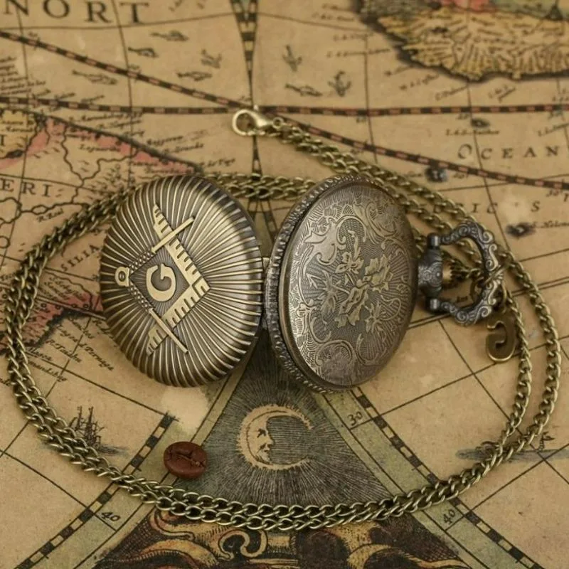 Vue 4 — Montre à Gousset Franc-Maçonnerie