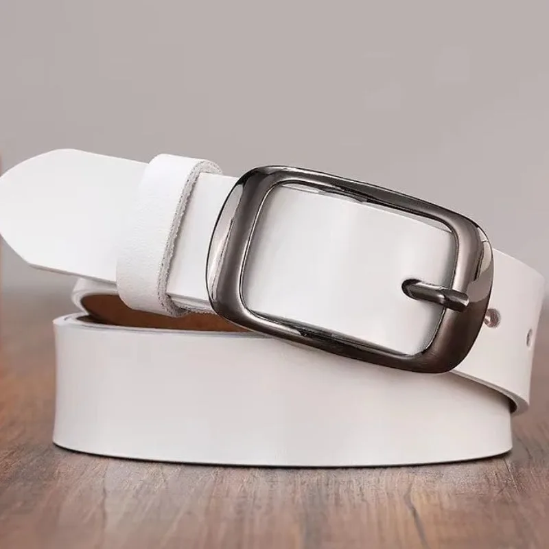 Vue 3 — Ceinture Steampunk Blanche en Simili