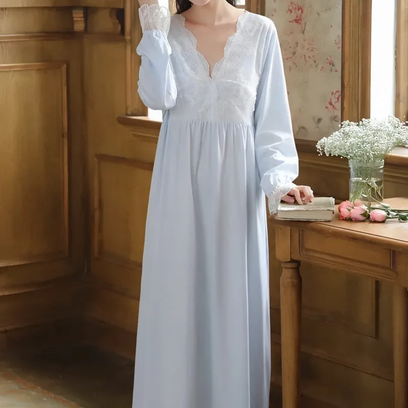 Vue 5 — Chemise de Nuit Romantique Victorienne