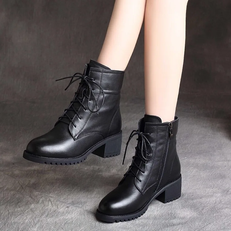 Vue 2 — Bottines Victoriennes en Simili