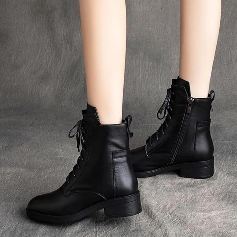 Vue 6 — Bottines Victoriennes en Simili