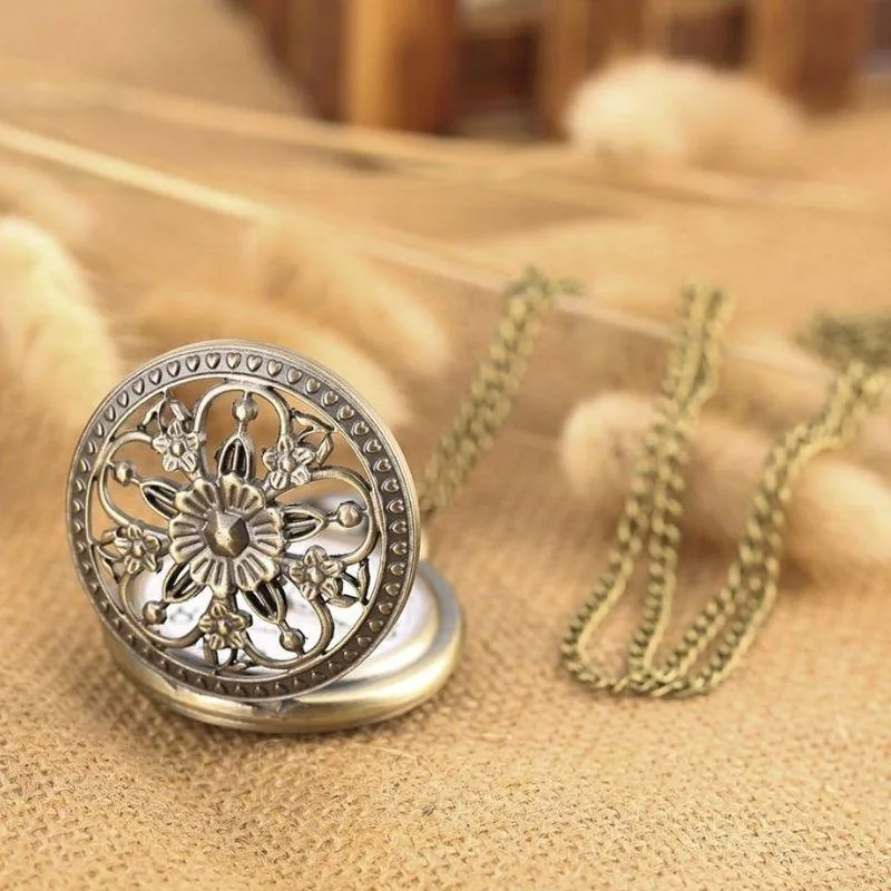 Vue 2 — Montre à Gousset Femme Vintage