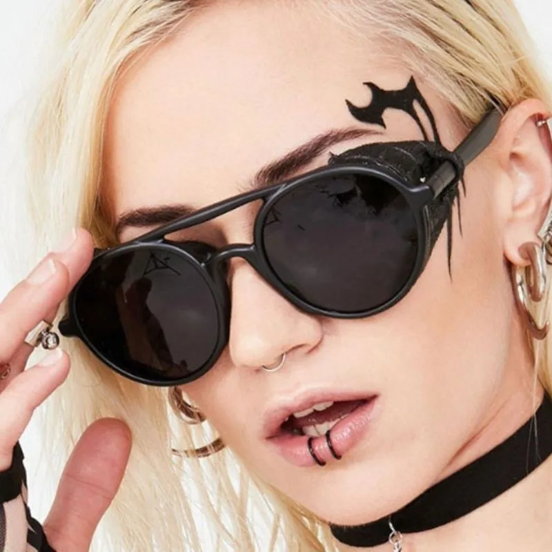 Vue 2 — Lunettes de Soleil Rétro Femme