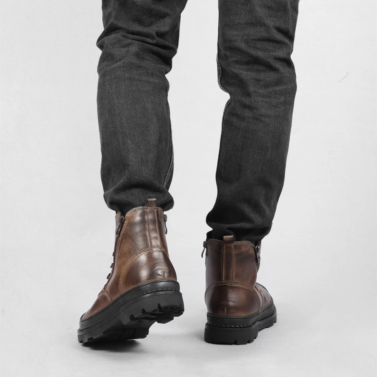 Vue 2 — Bottines Cuir Vintage pour Homme