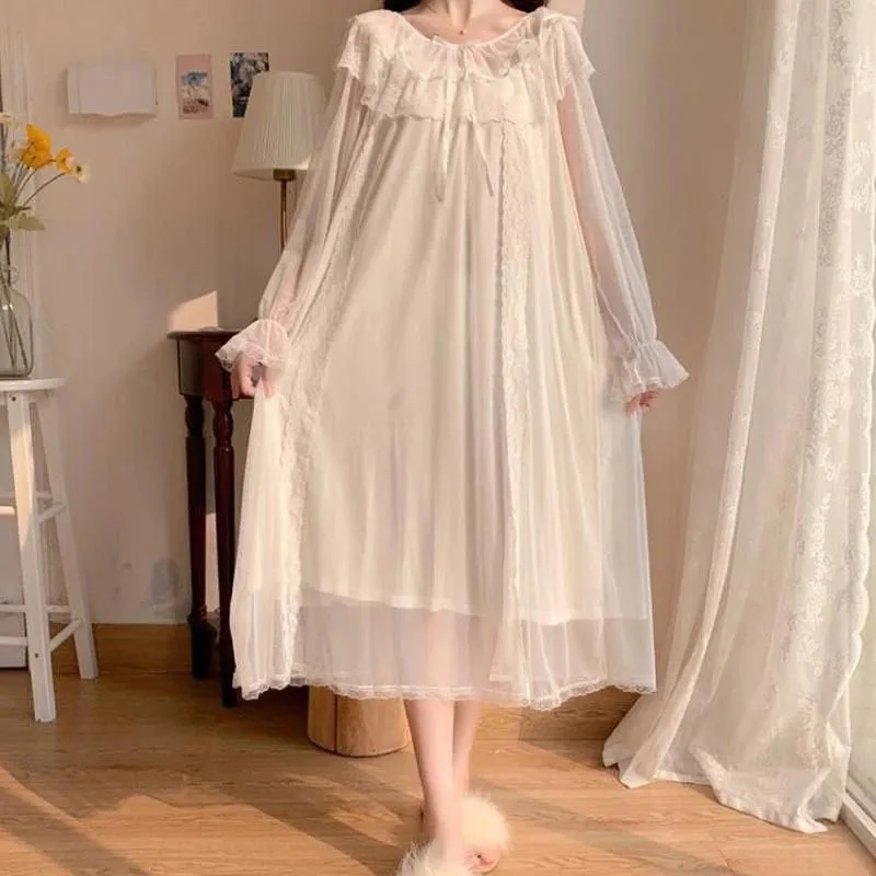 Vue 4 — Chemise de Nuit Blanche Rétro