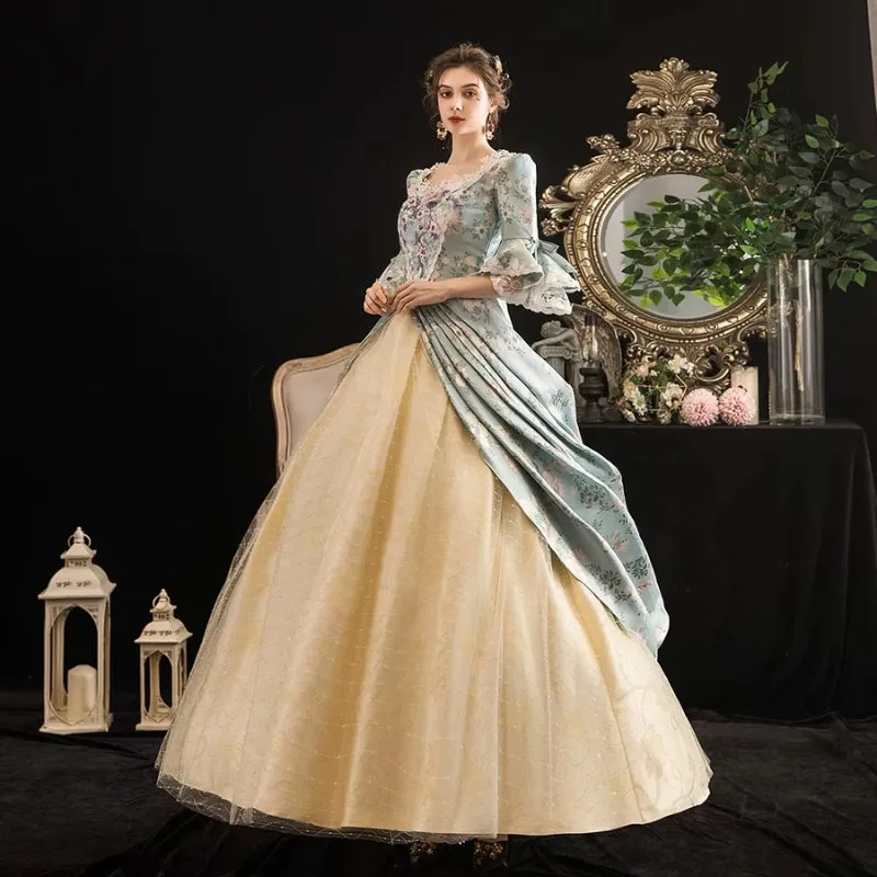 Vue 8 — Robe Renaissance Française