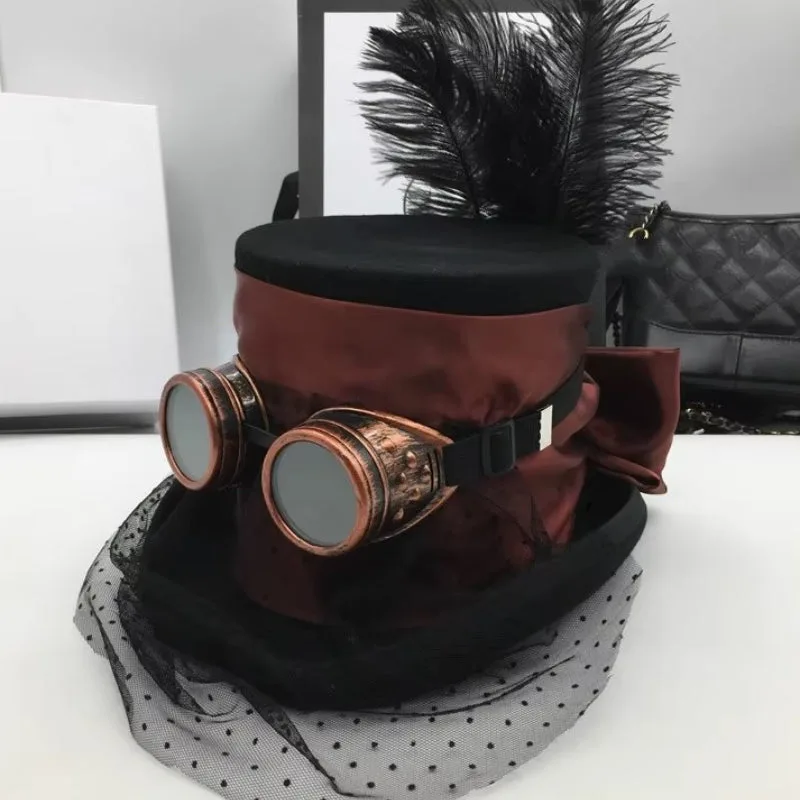 Vue 4 — Chapeau Steampunk avec Voile