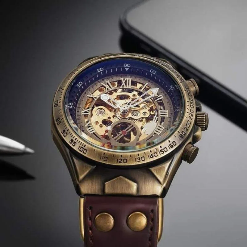Vue 7 — Montre Steampunk Squelette