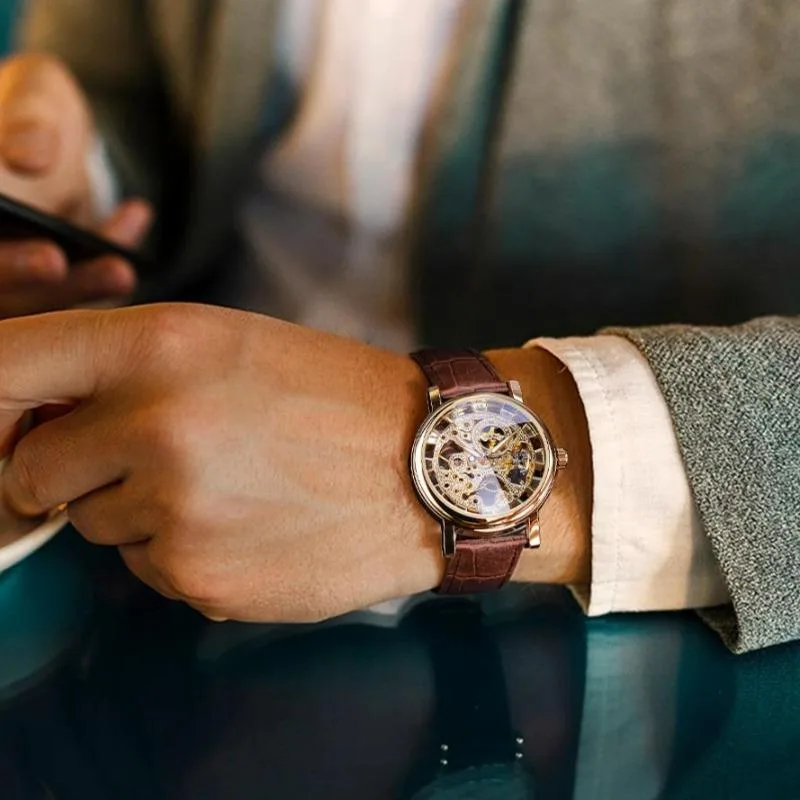 Vue 2 — Montre Homme Squelette Bracelet Simili