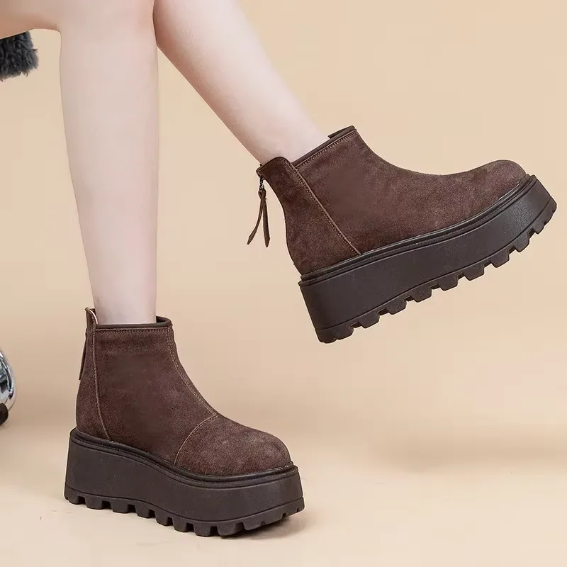 Vue 2 — Bottines Chelsea en Daim