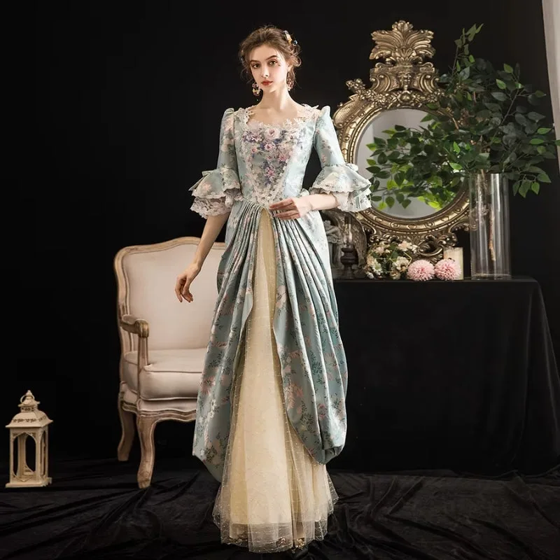 Vue 7 — Robe Renaissance Française