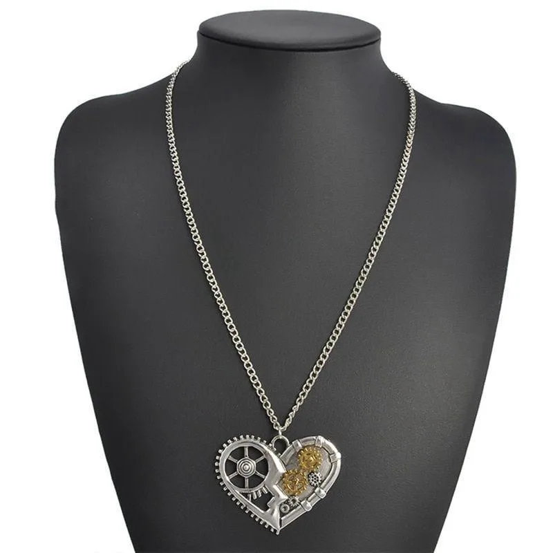 Vue 2 — Pendentif Steampunk Coeur