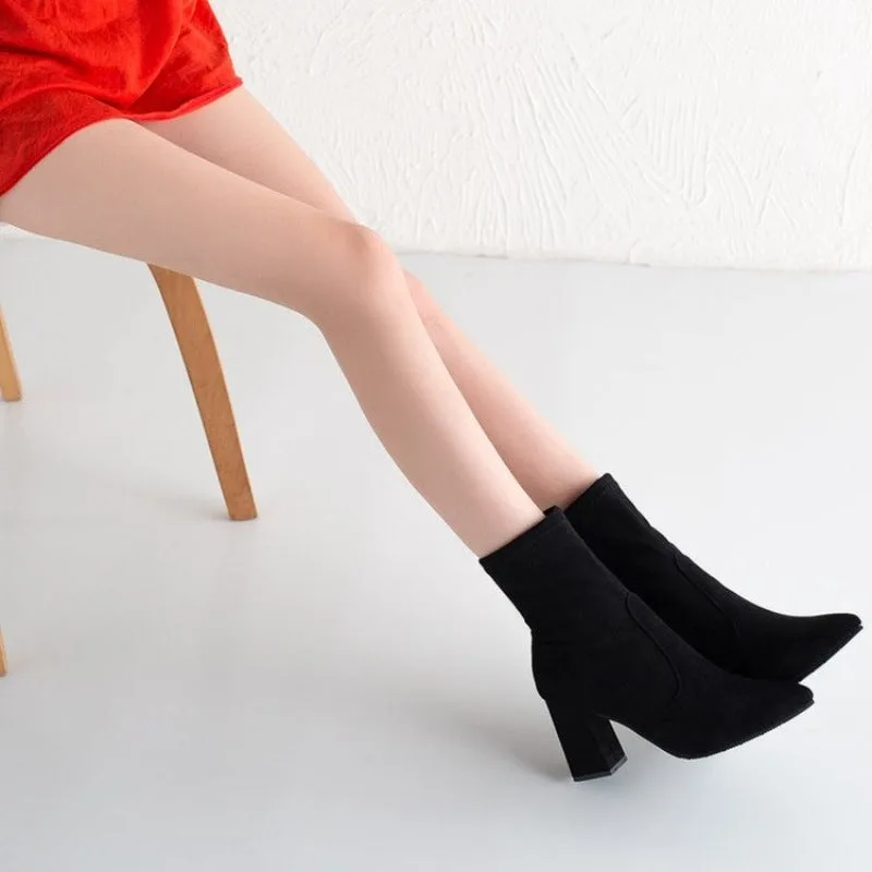 Vue 8 — Bottines à Talon en Daim