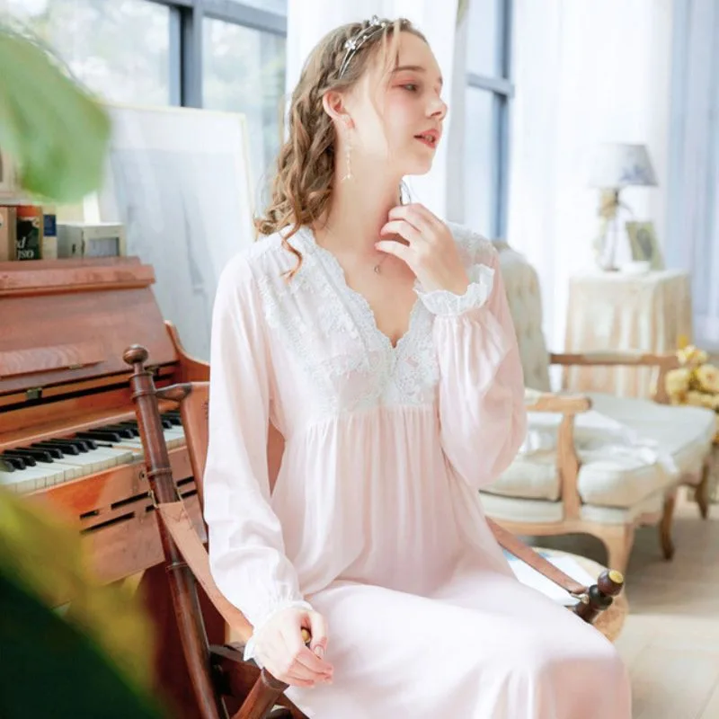 Vue 5 — Chemise de Nuit Blanche Vintage