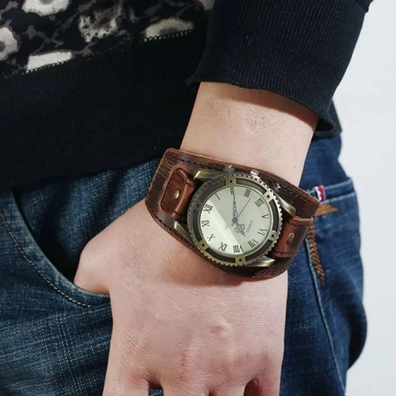 Vue 2 — Montre Bracelet Cuir Vintage Homme