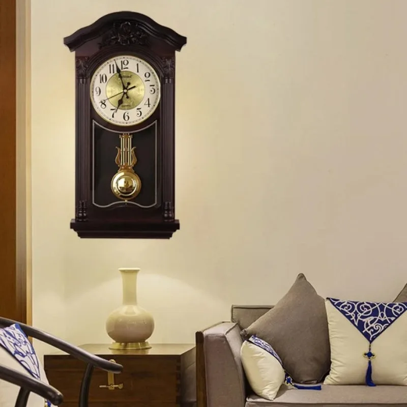Vue 2 — Horloge Steampunk Vintage avec Balancier