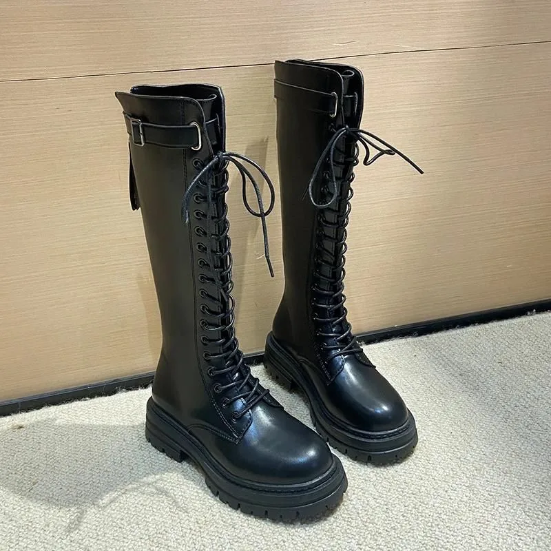 Vue 3 — Bottes Steampunk Femme en PU