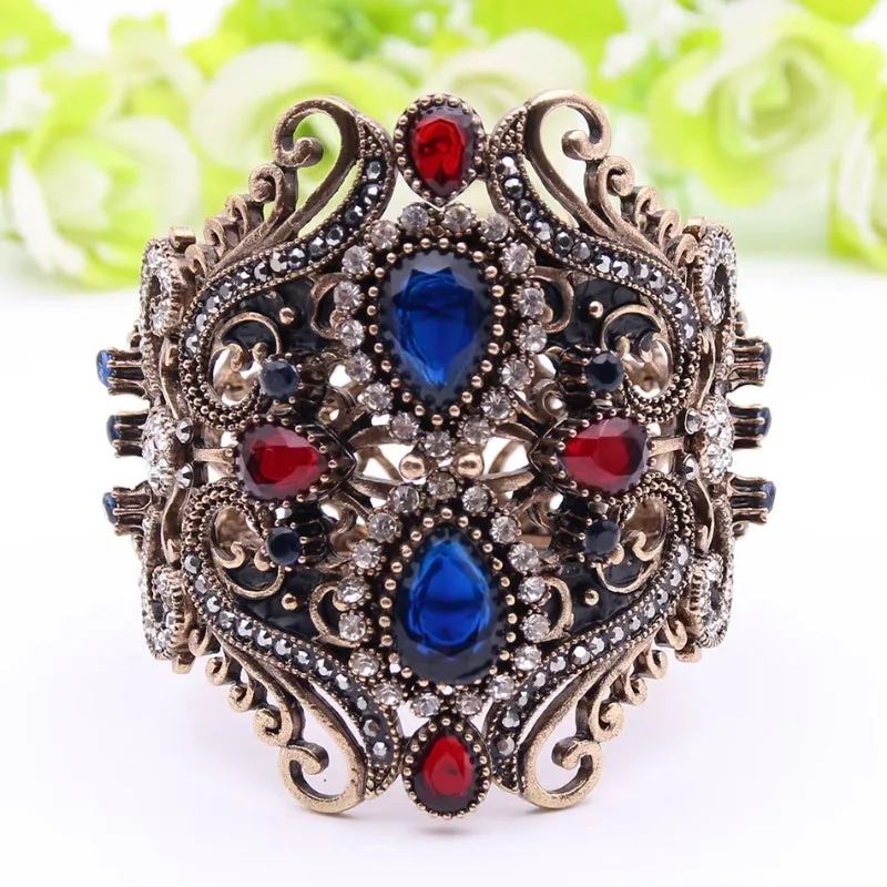 Vue 2 — Bracelet Victorien Perle