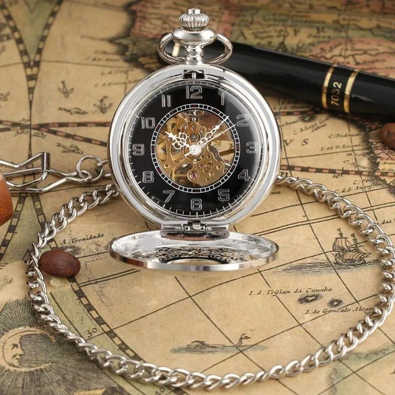 Vue 4 — Montre Gousset Ancienne en Acier (Coffret)
