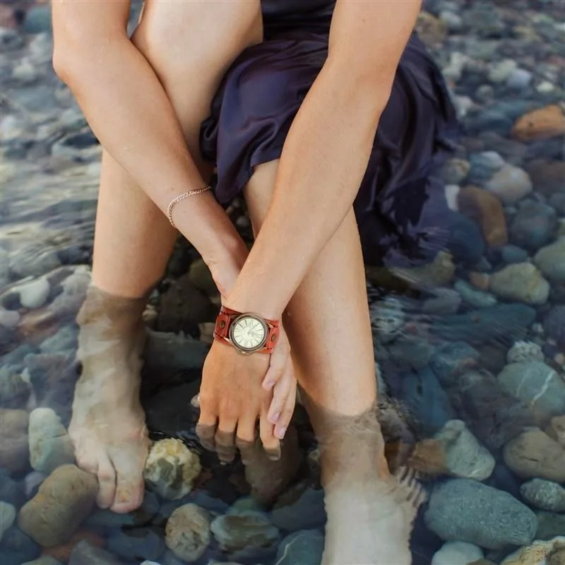 Vue 14 — Montre Rétro Femme