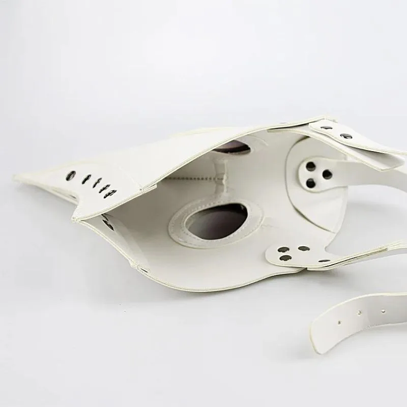 Vue 3 — Masque Médecin de la Peste Blanc