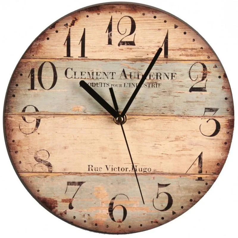 Vue 4 — Horloge Murale Vintage en Bois