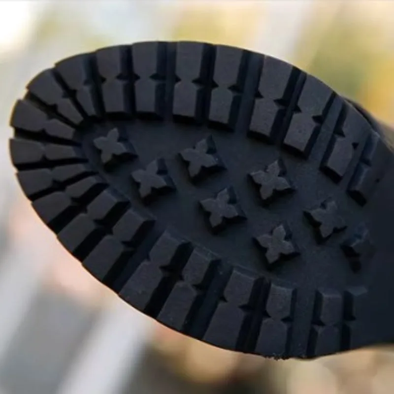 Vue 4 — Bottines Noires à Talon Haut
