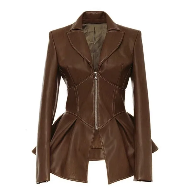 Vue 5 — Veste Steampunk Victorienne en simili