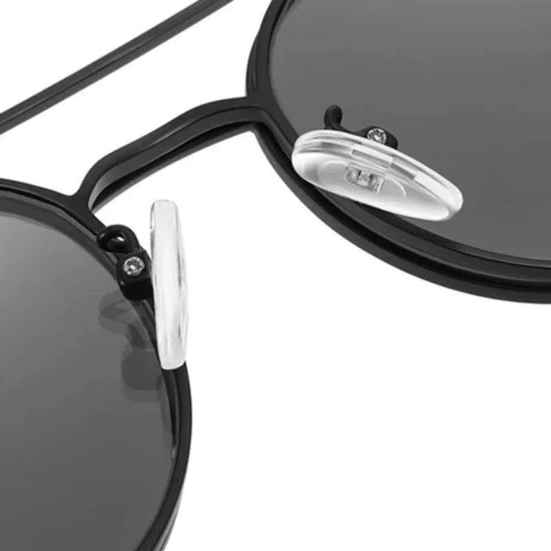Vue 4 — Lunettes de Soleil Double Pont