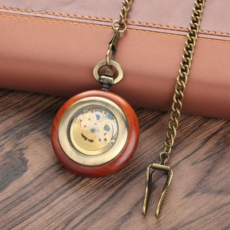 Vue 3 — Montre de Poche Steampunk en Bois