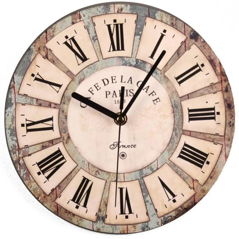 Vue 3 — Horloge Murale Vintage en Bois