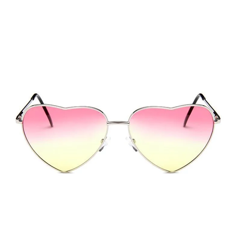 Vue 3 — Lunettes de Soleil Cœur Rose