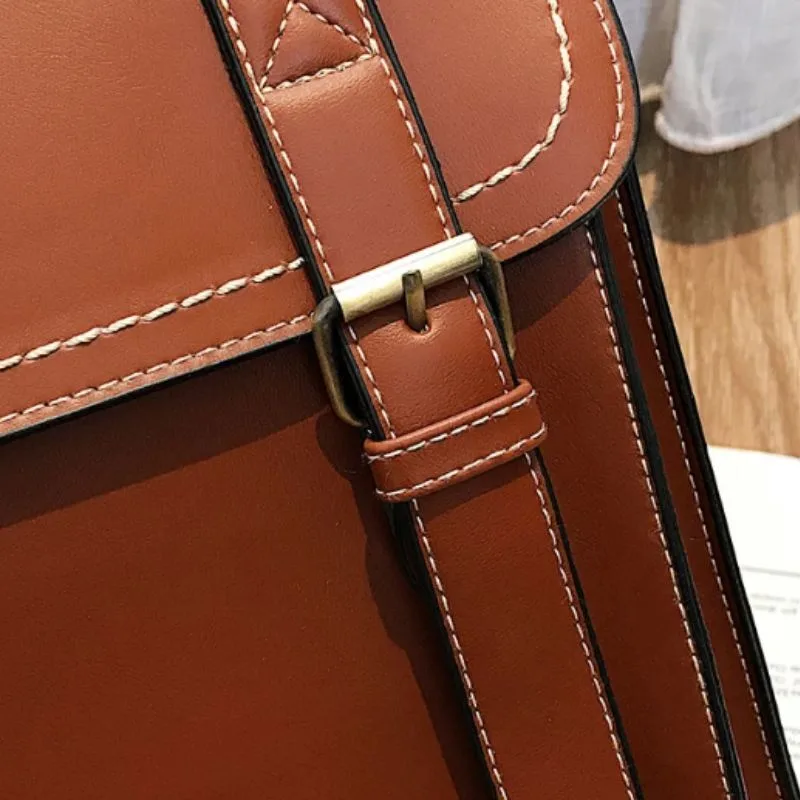 Vue 12 — Cartable Steampunk en PU
