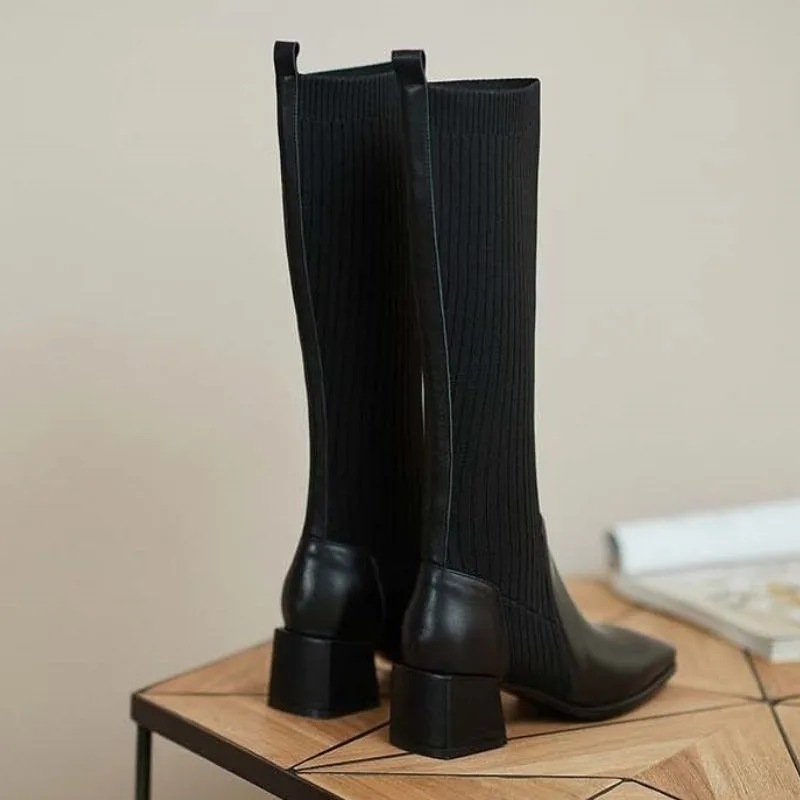 Vue 5 — Bottes Chaussettes Noires