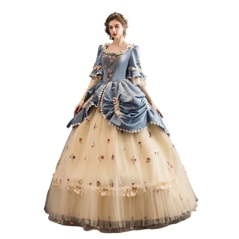 Vue 10 — Robe Renaissance Française
