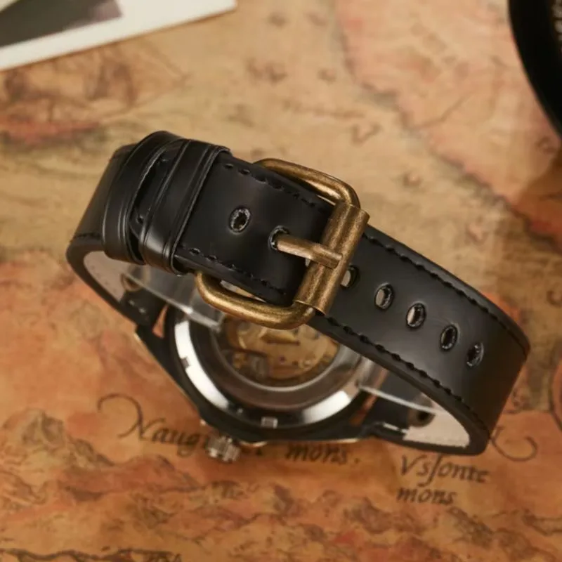 Vue 4 — Montre Mécanisme Apparent pour Homme