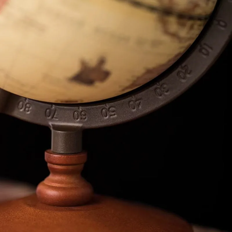Vue 7 — Globe Terrestre Tournant Sur Pied