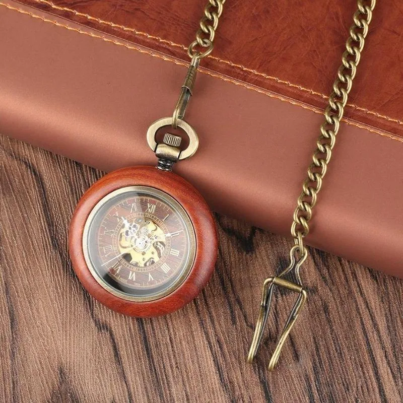 Vue 4 — Montre de Poche Steampunk en Bois
