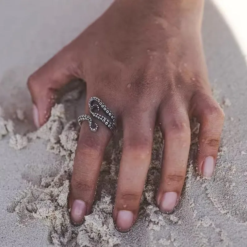 Vue 2 — Bague Steampunk Kraken
