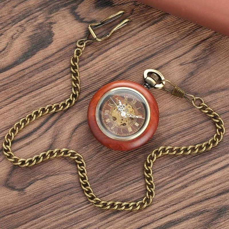 Vue 2 — Montre de Poche Steampunk en Bois